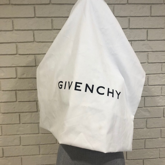 Givenchy Antigona - Picture 11 of 12
